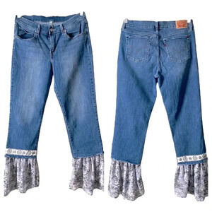 LEVIS | Flared Medium Wash Denim Jeans Embroidery and Fabric Finishing Size 30
